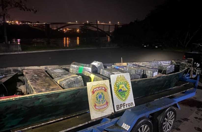 Barco Quilos De Maconha Vindo Do Paraguai Capturado No Rio