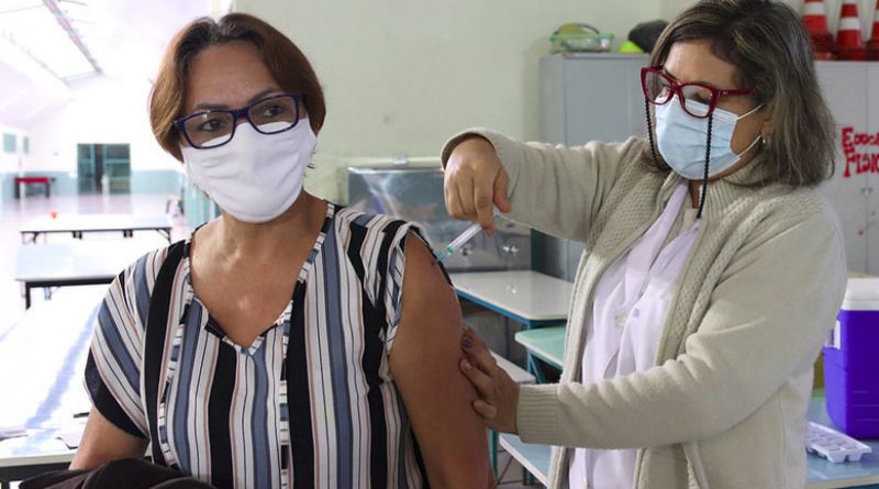 Vacinação é uma estratégia coletiva de saúde pública e necessita da participação de cada um para atingir sua máxima eficácia - Foto: Christian Rizzi (AMN)