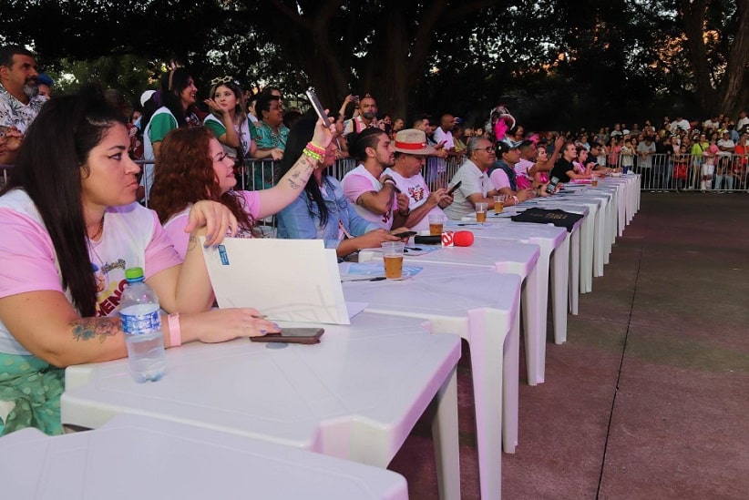 Jurados sofreram pressão da torcida dos participantes do concurso Meninas Veneno. Imagem: Enzo Rizzi/PMFI