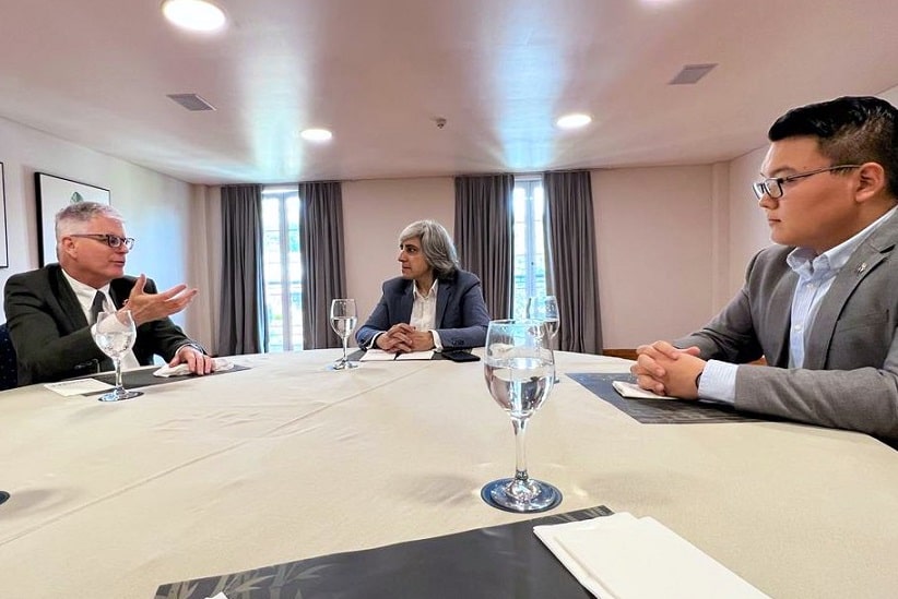 Reunião entre Marc Ostfield e lideranças empresariais da região. Imagem: Gentileza/Embaixada dos EUA em Assunção