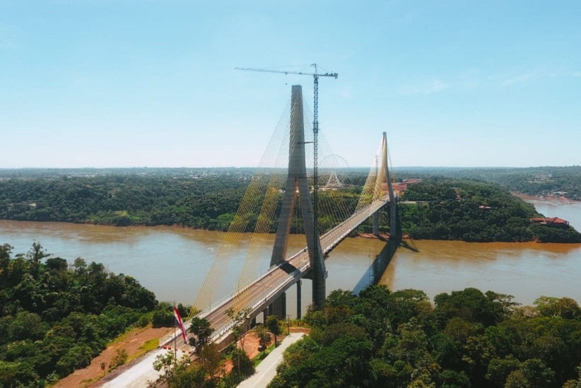 Puente de Integración visto desde la cabecera paraguaya en Presidente Franco. Imagen: Gentile/MOPC