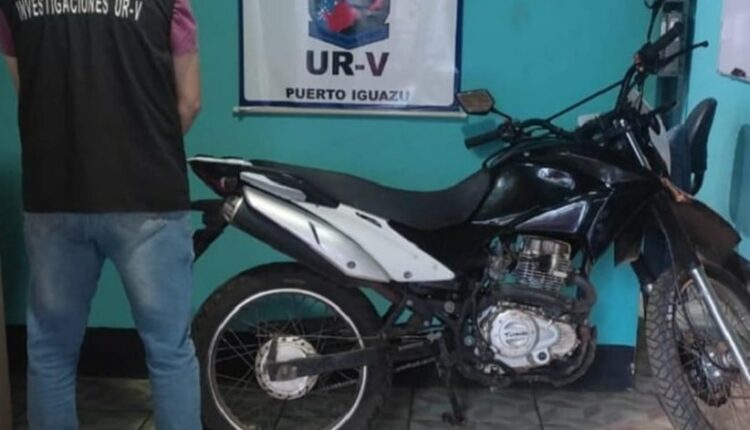 Motocicleta foi devolvida à Argentina e restituída ao proprietário. Foto: Gentileza/Polícia de Misiones