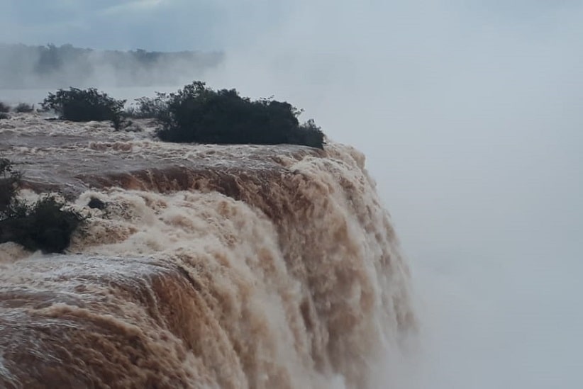 Salto Floriano, no lado brasileiro das Cataratas, visto do mirante do elevador. Foto: Guilherme Wojciechowski/H2FOZ