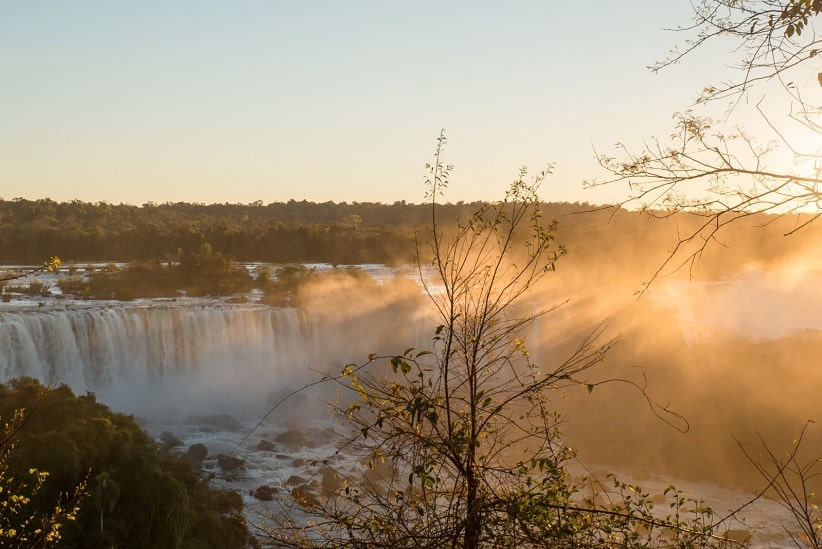 Amanhecer nas Cataratas do Iguaçu. Foto: Gentileza/Urbia Cataratas