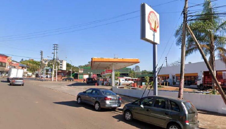 Estabelecimento de bandeira Shell na área central de Puerto Iguazú. Imagem: Google Street View (Arquivo)