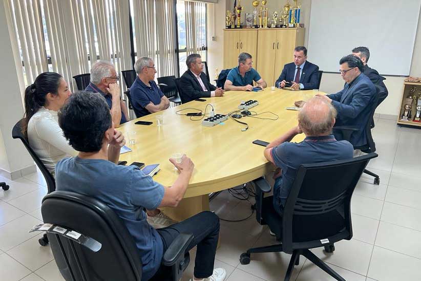 Reunião na manhã desta quinta-feira (31), na sede da Polícia Federal em Foz do Iguaçu. Foto: Gentileza/Polícia Federal