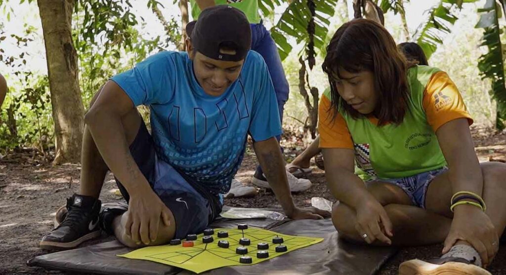 Jogo da Onça foi resgatado em pesquisas com os membros mais velhos das aldeias guaranis. Foto: Gentileza/Itaipu Binacional