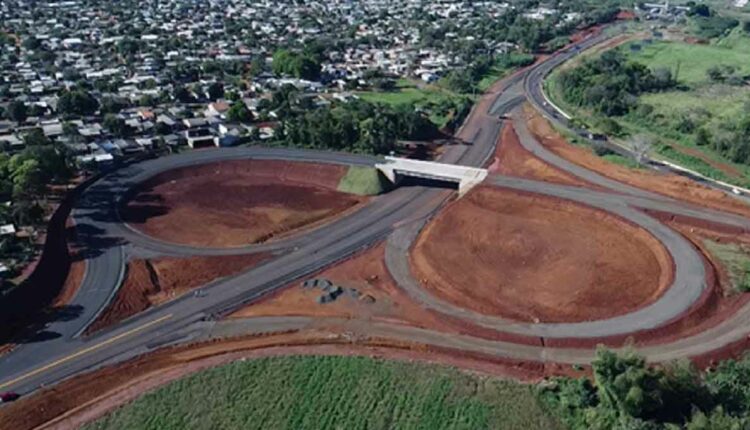 Vista aérea do viaduto da Perimetral Leste com a BR-469, próximo à Ponte Tancredo Neves (fronteira com a Argentina). Foto: Gentileza/Consórcio Ponte