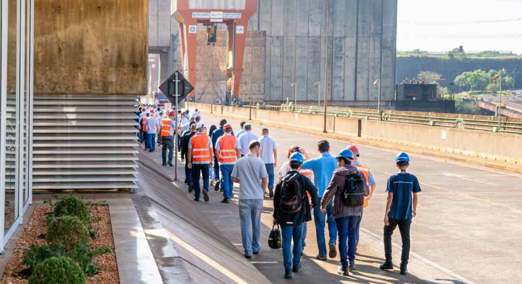 Área da barragem concentra grande quantidade de trabalhadores. Foto: Alexandre Marchetti/Itaipu Binacional