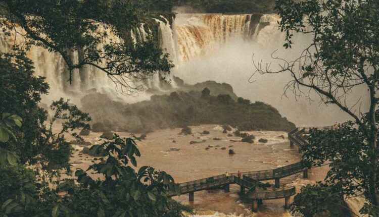 Recadastramento está previsto no contrato de concessão de serviços turísticos na área das Cataratas do Iguaçu. Foto: Nilmar Fernando/Urbia Cataratas