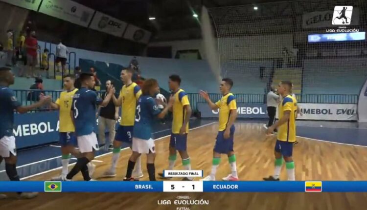 Seleção Brasileira de futsal faz dois jogos no Oeste do PR