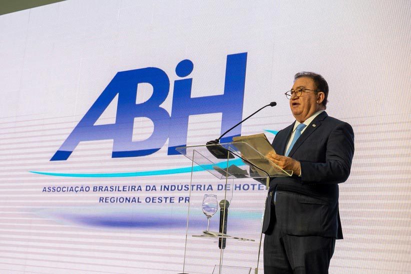 Presidente da ABIH Nacional, Manoel Cardoso Linhares, frisou que a entidade promove a hotelaria em várias frentes de atuação. Foto: Marcos Labanca