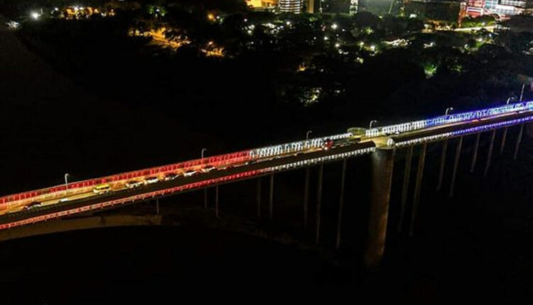 Vista aérea da metade paraguaia da Ponte da Amizade. Foto: Gentileza/Prefeitura de Ciudad del Este