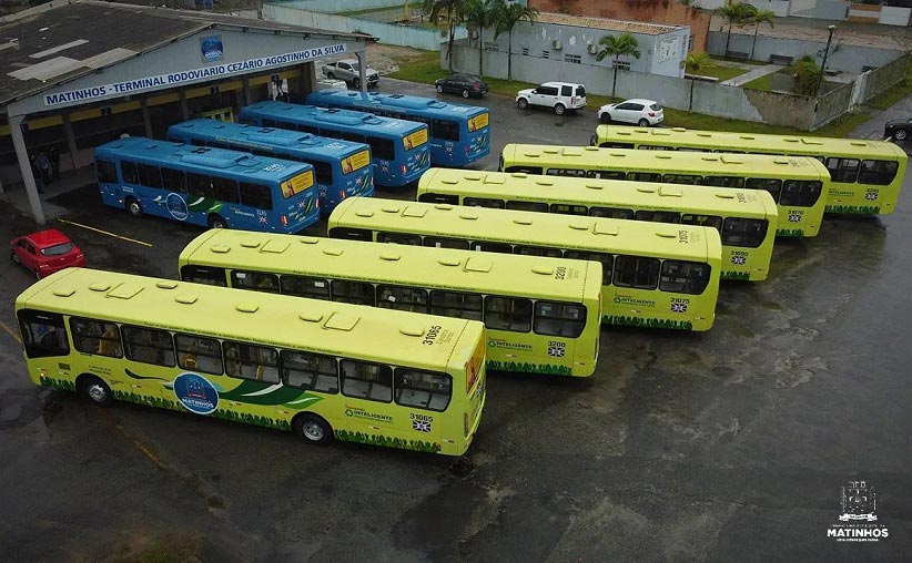 Vista aérea dos veículos locados pela prefeitura da cidade litorânea. Foto: Gentileza/Prefeitura de Matinhos