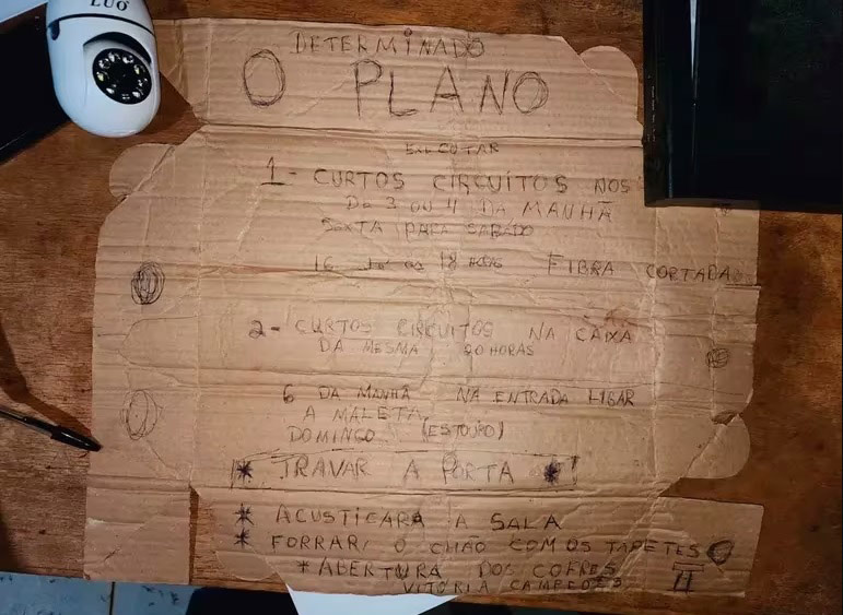 Manuscrito apreendido em Presidente Franco. Foto: Gentileza/Polícia Nacional do Paraguai