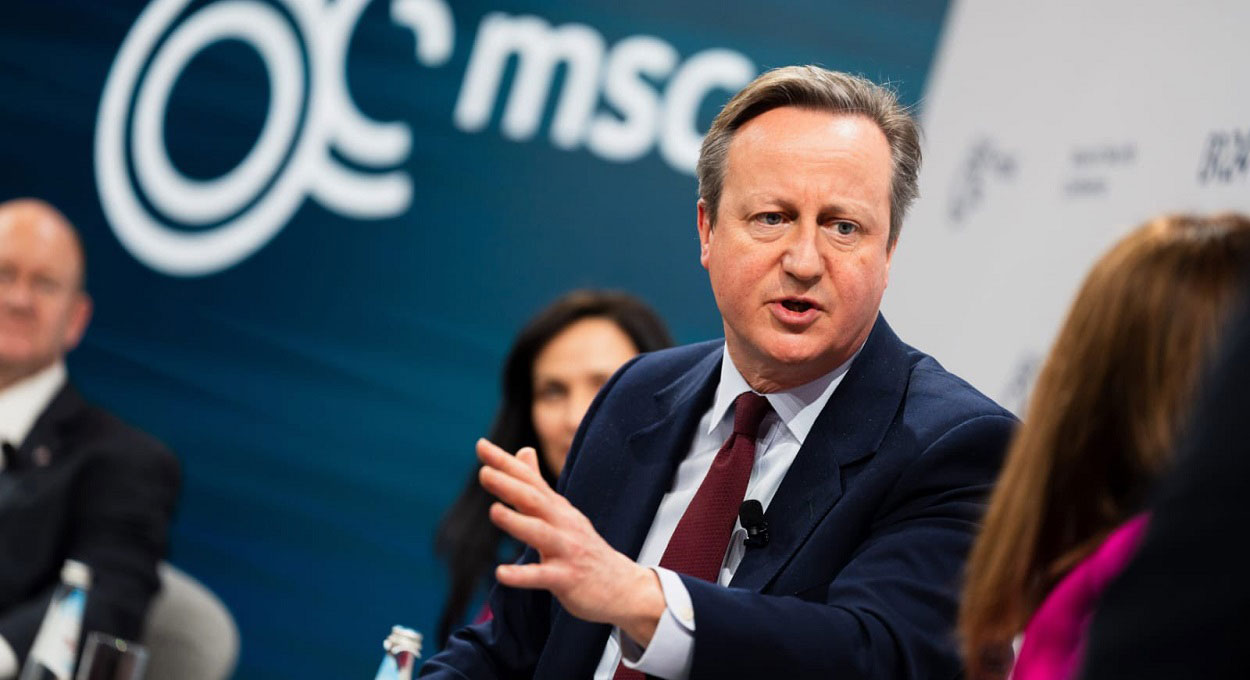 British David Cameron will visit Falklands and Paraguay