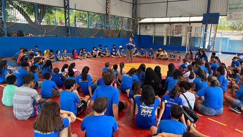 Associação atende crianças e adolescentes dos bairros das regiões Norte e Nordeste de Foz do Iguaçu. Foto: Divulgação/Um Chute para o Futuro