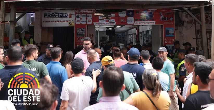 Procedimento foi acompanhado por uma multidão de trabalhadores do entorno. Foto: Gentileza/Prefeitura de Ciudad del Este