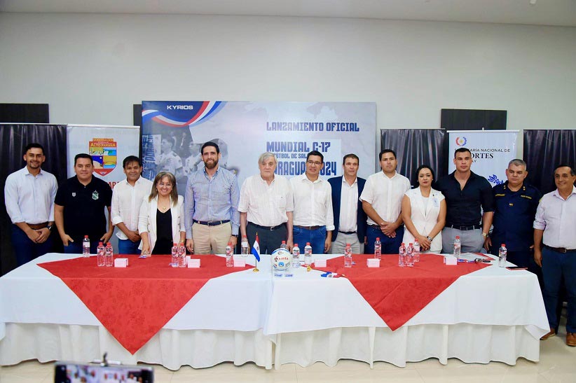 Lançamento teve a presença de autoridades locais e dirigentes esportivos. Foto: Gentileza/Governo do Alto Paraná