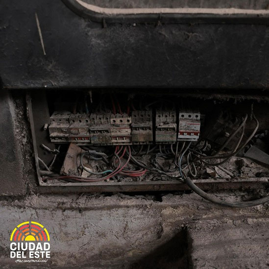 Prefeitura divulgou imagens mostrando instalações danificadas após o curto-circuito do fim de semana. Foto: Gentileza/Prefeitura de Ciudad del Este